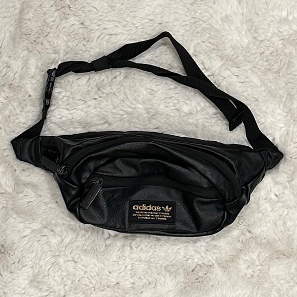 Adidas Fanny Pack - Picture 1 of 3